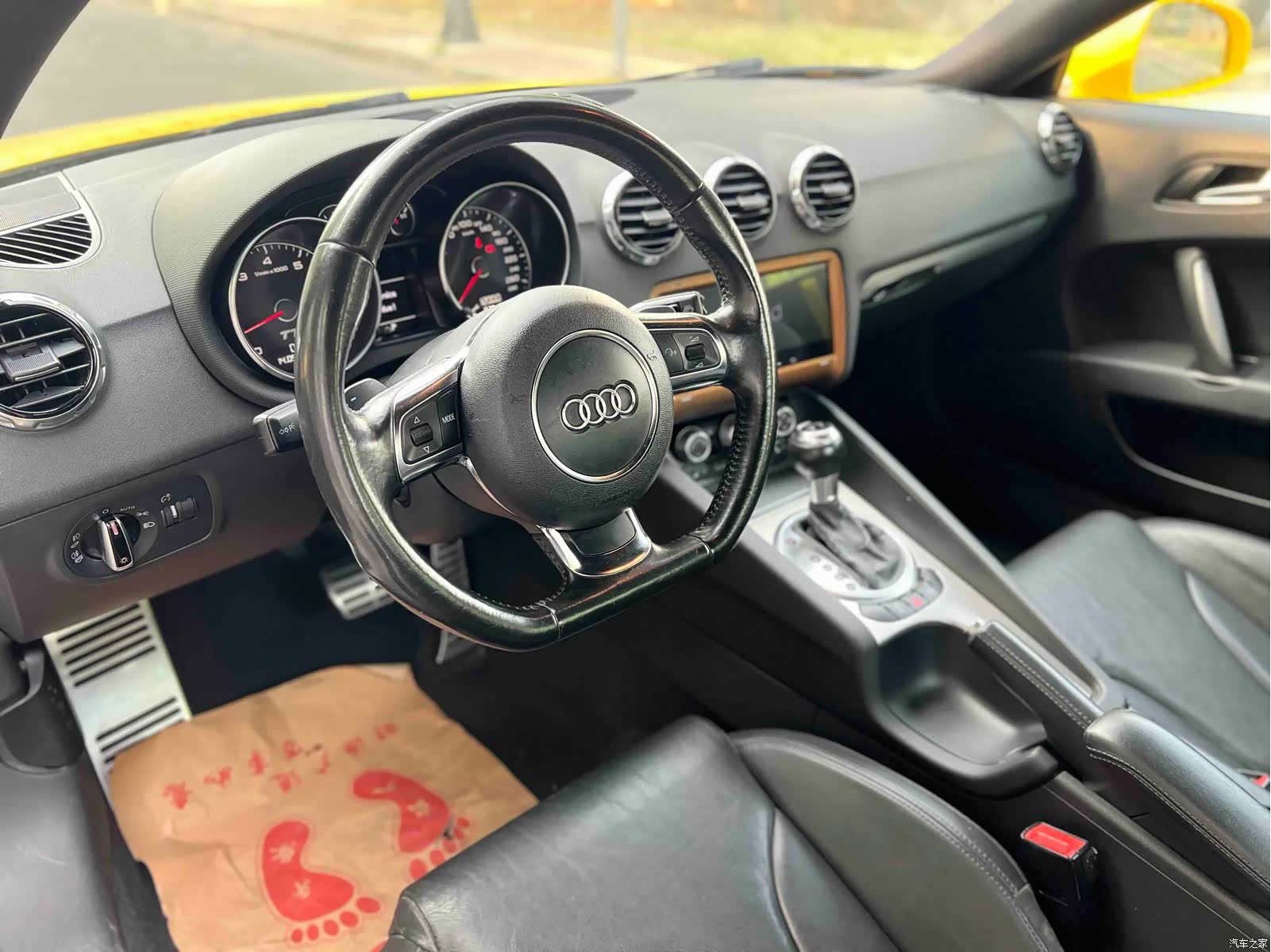 Audi TT, 2011 9