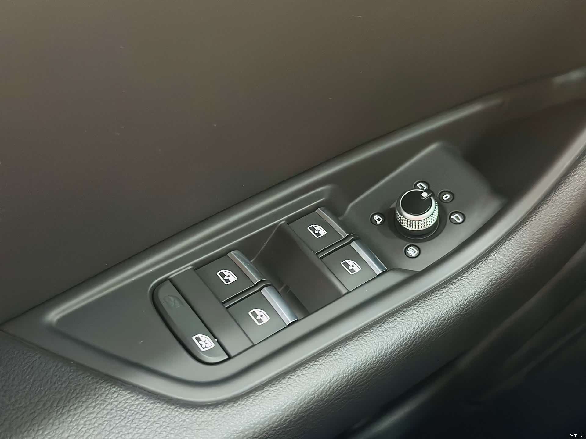 Audi A4L, 2020 13