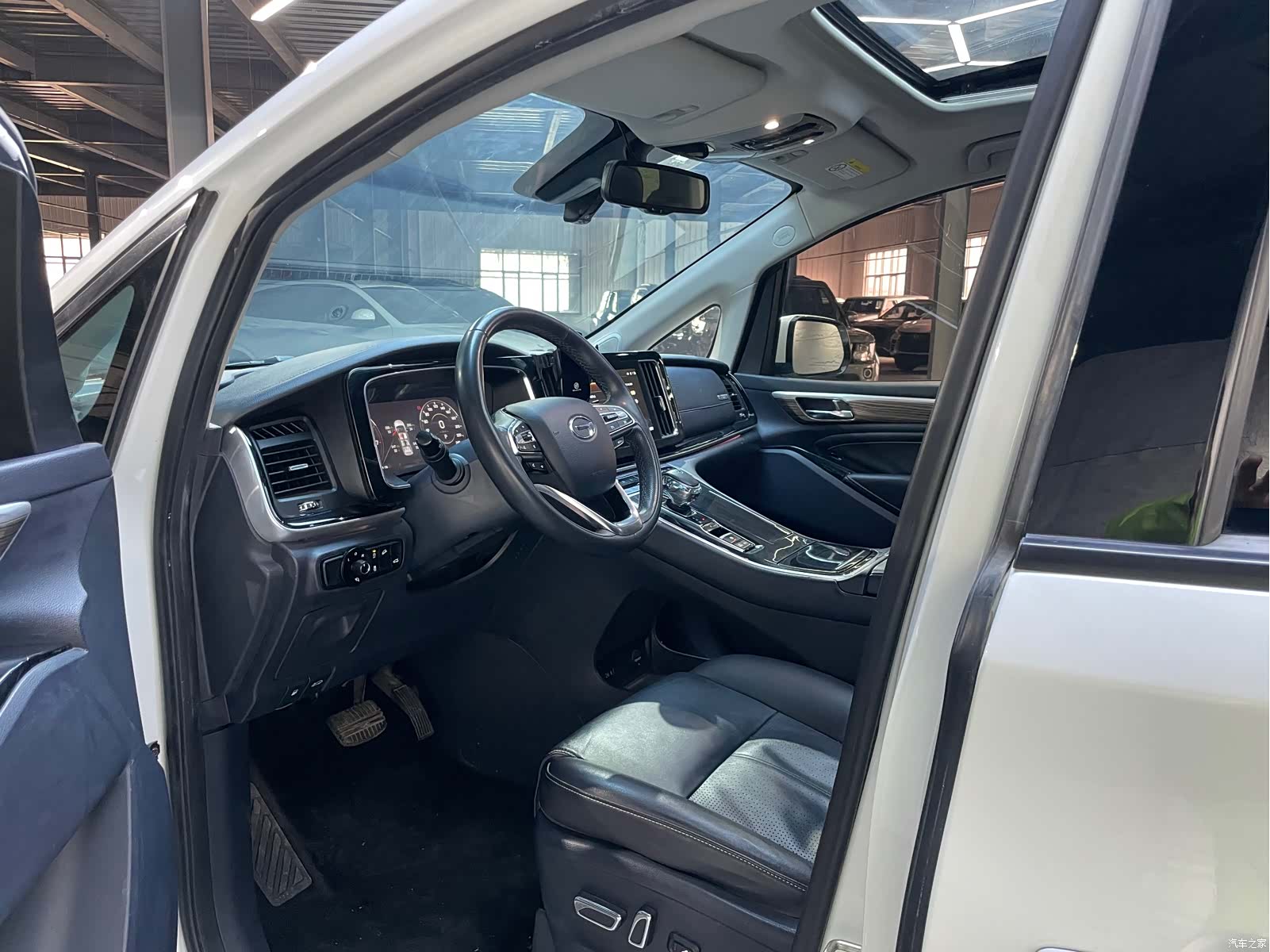 Trumpchi M8, 2022 14