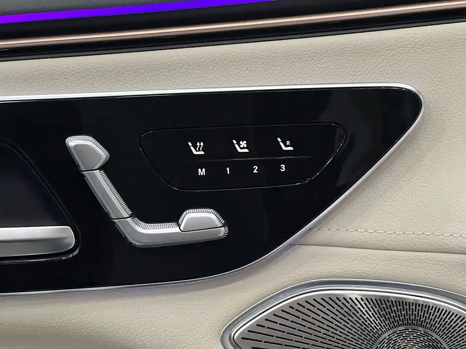 Mercedes-Benz EQS SUV