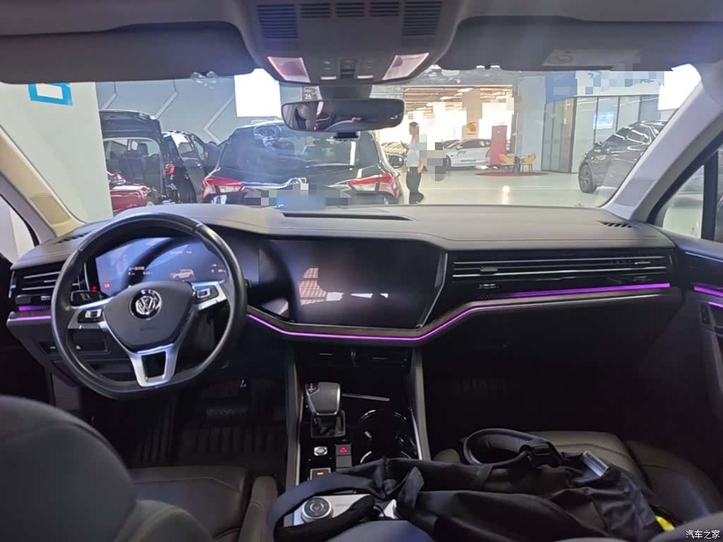 Volkswagen Touareg, 2020 10