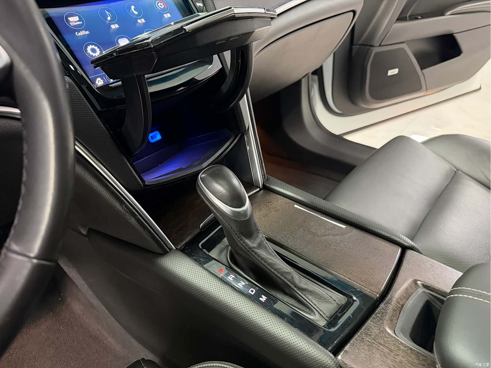 Cadillac XTS, 2019 14