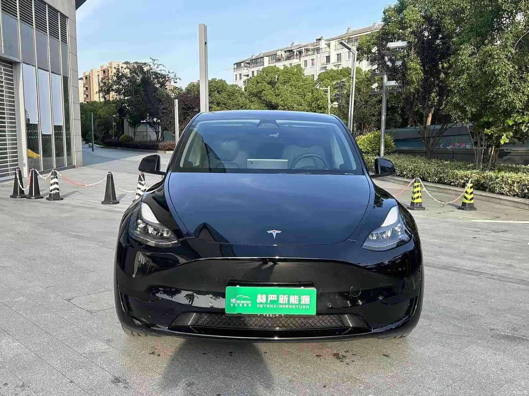 Tesla Model Y, 2024 8