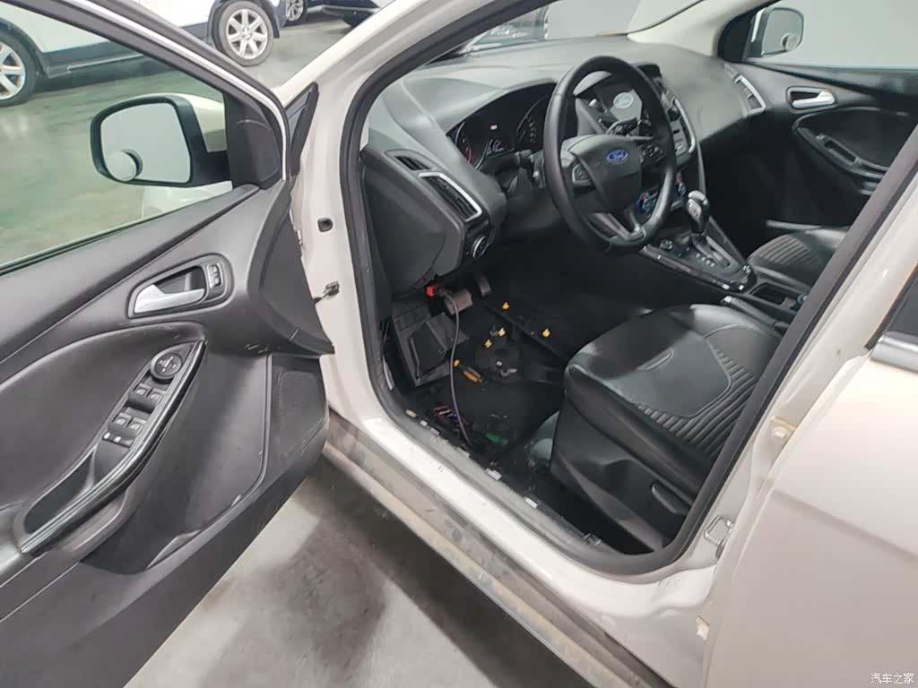 Ford Focus, 2017 12