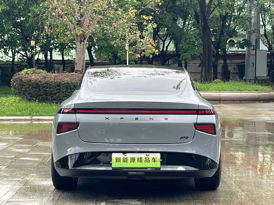XPENG P7
