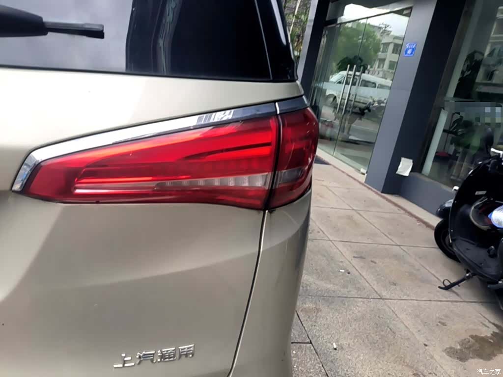 Buick GL8, 2019 8