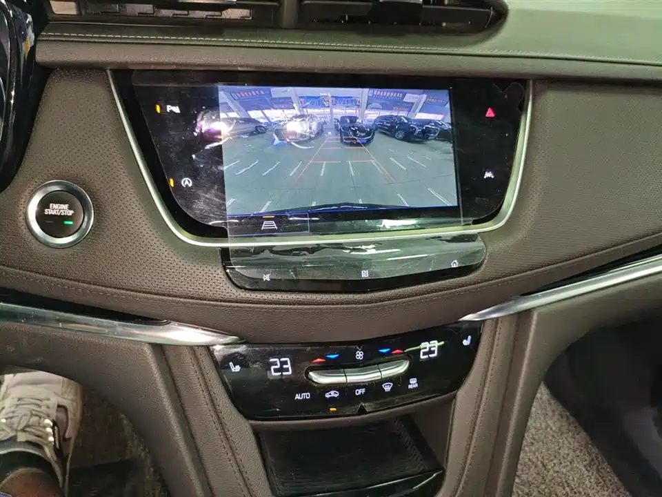 Cadillac XT6