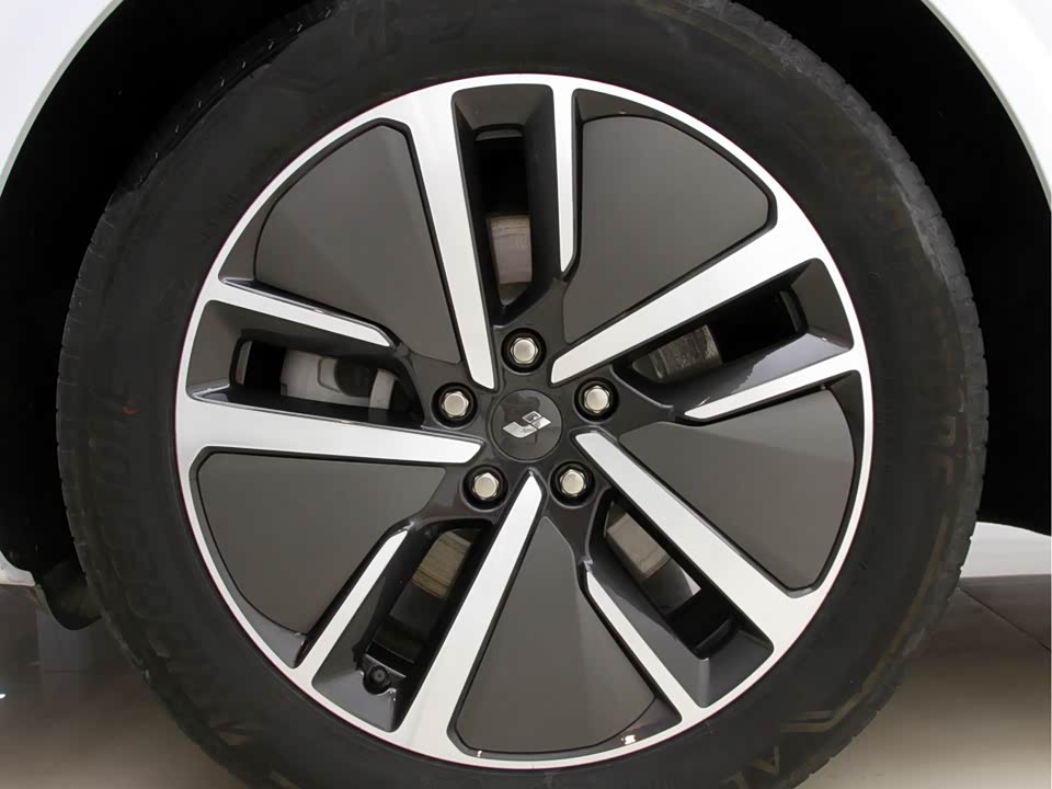 Li Auto Ideal L6