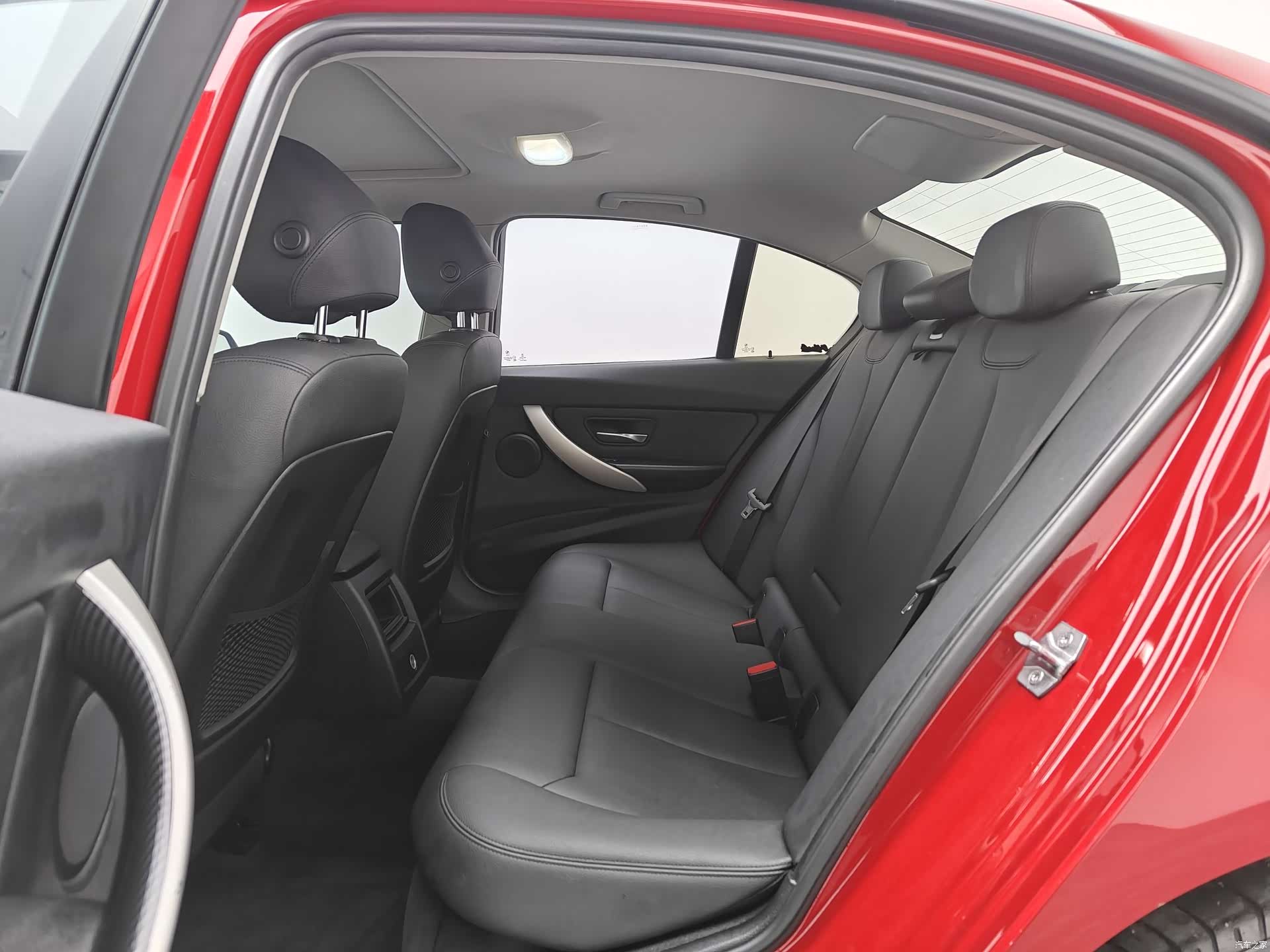 BMW 3 Series, 2015 11