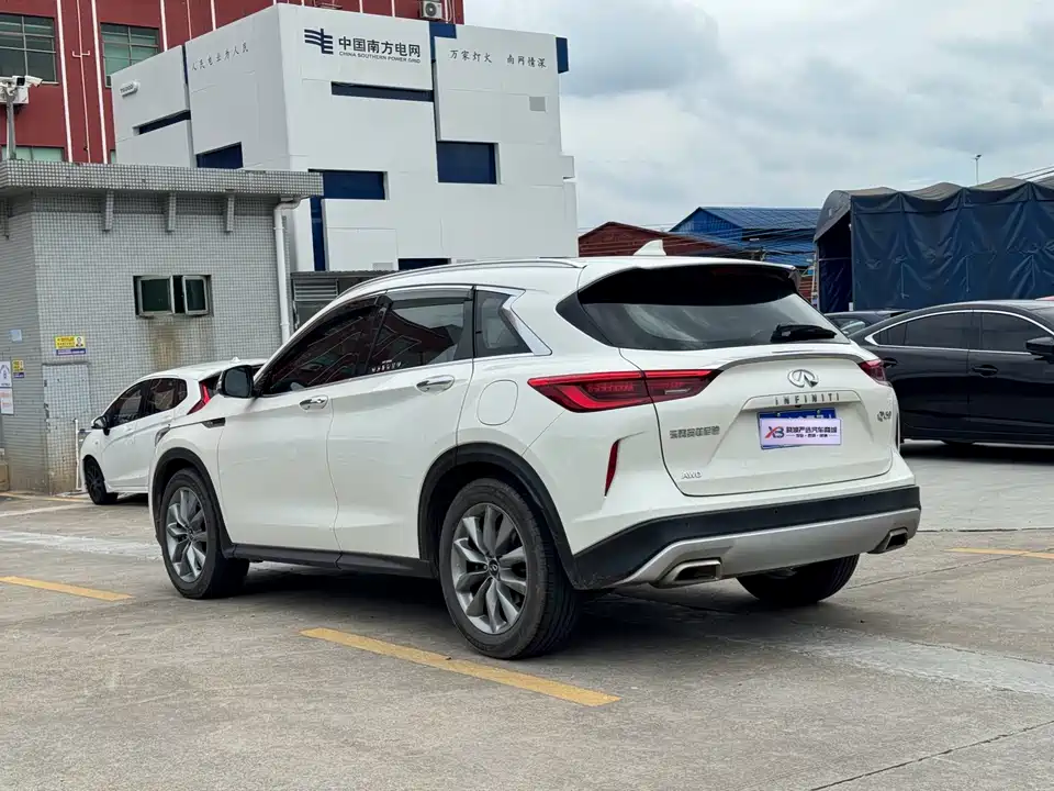 Infiniti QX50