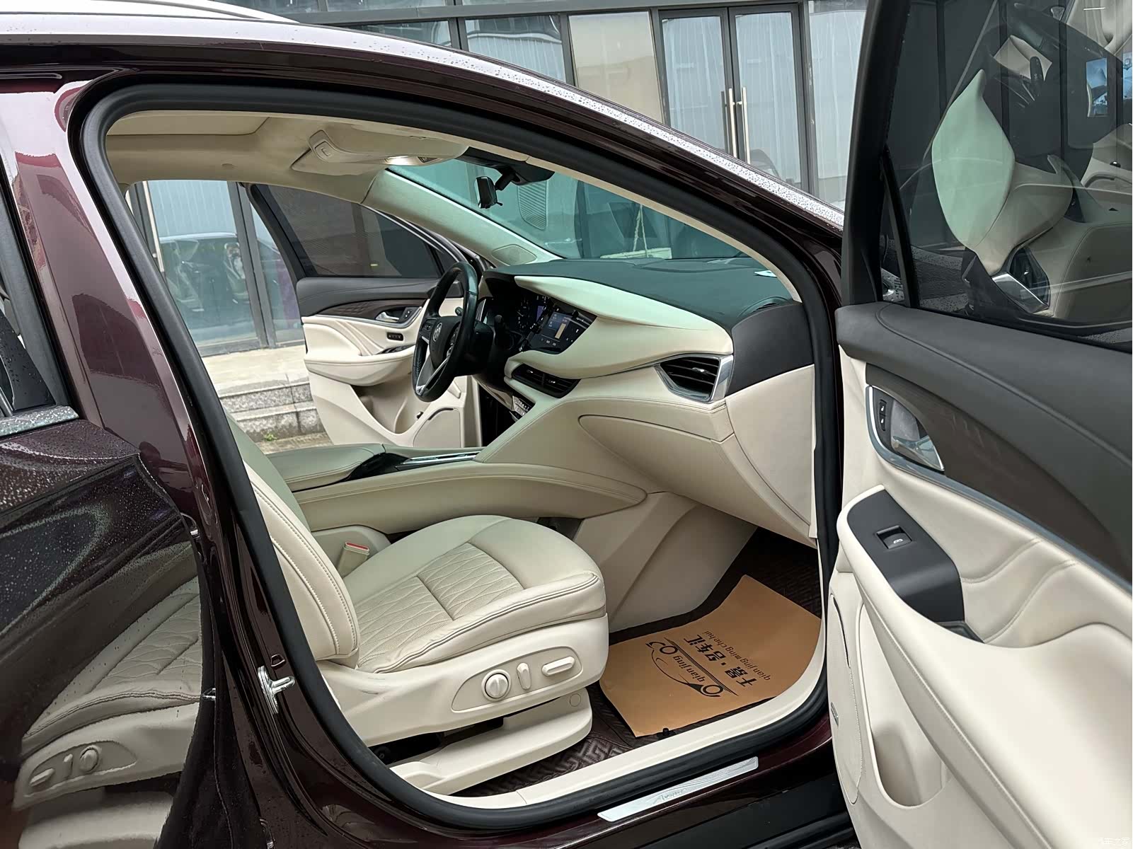 Buick Enclave, 2020 19