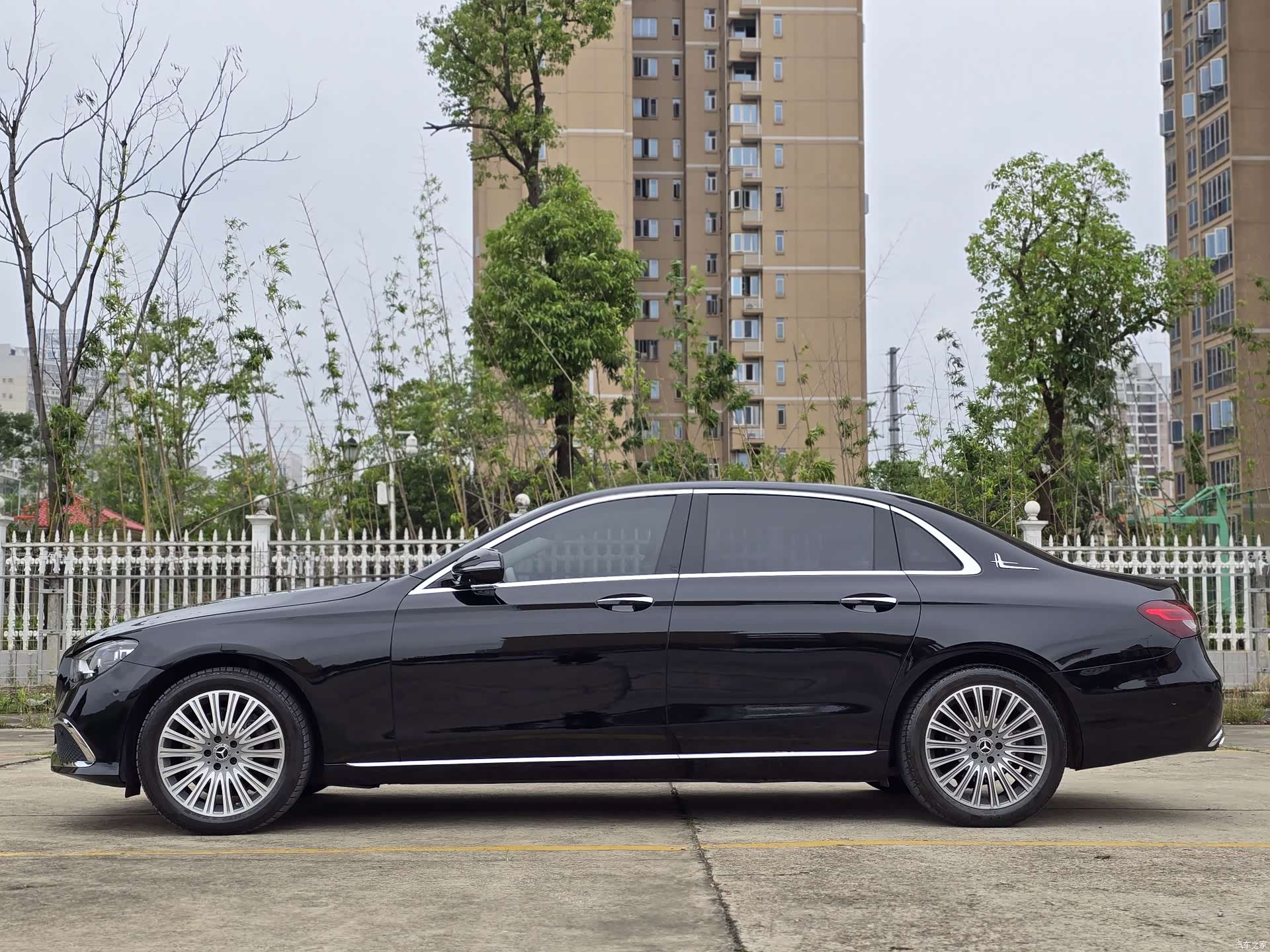 Mercedes-Benz E-Class, 2021 4