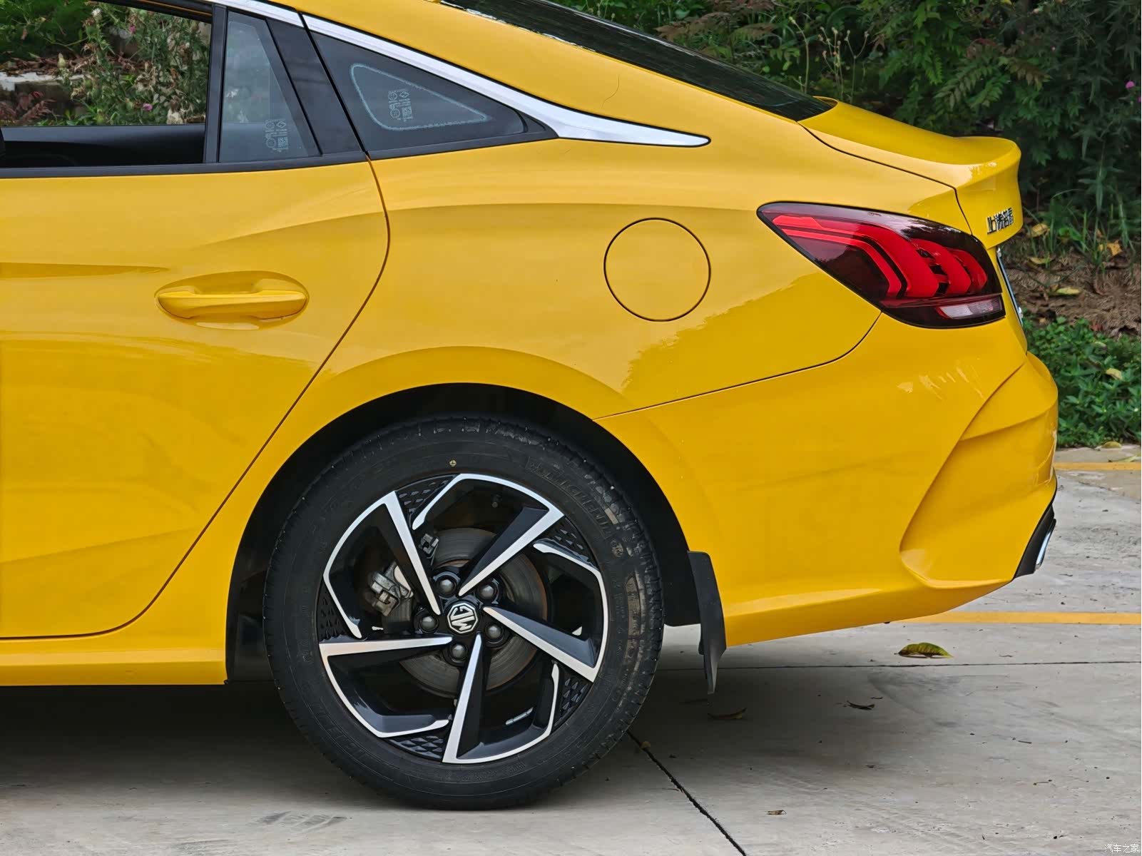MG MG5, 2021 11