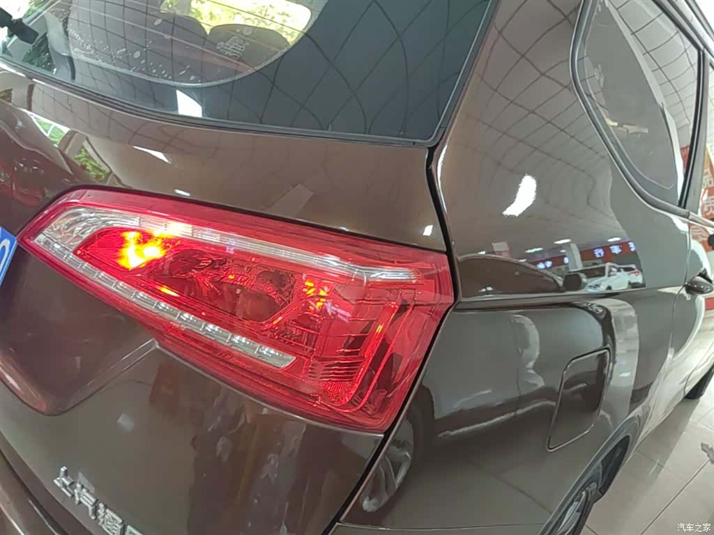 Wuling 730, 2018 8