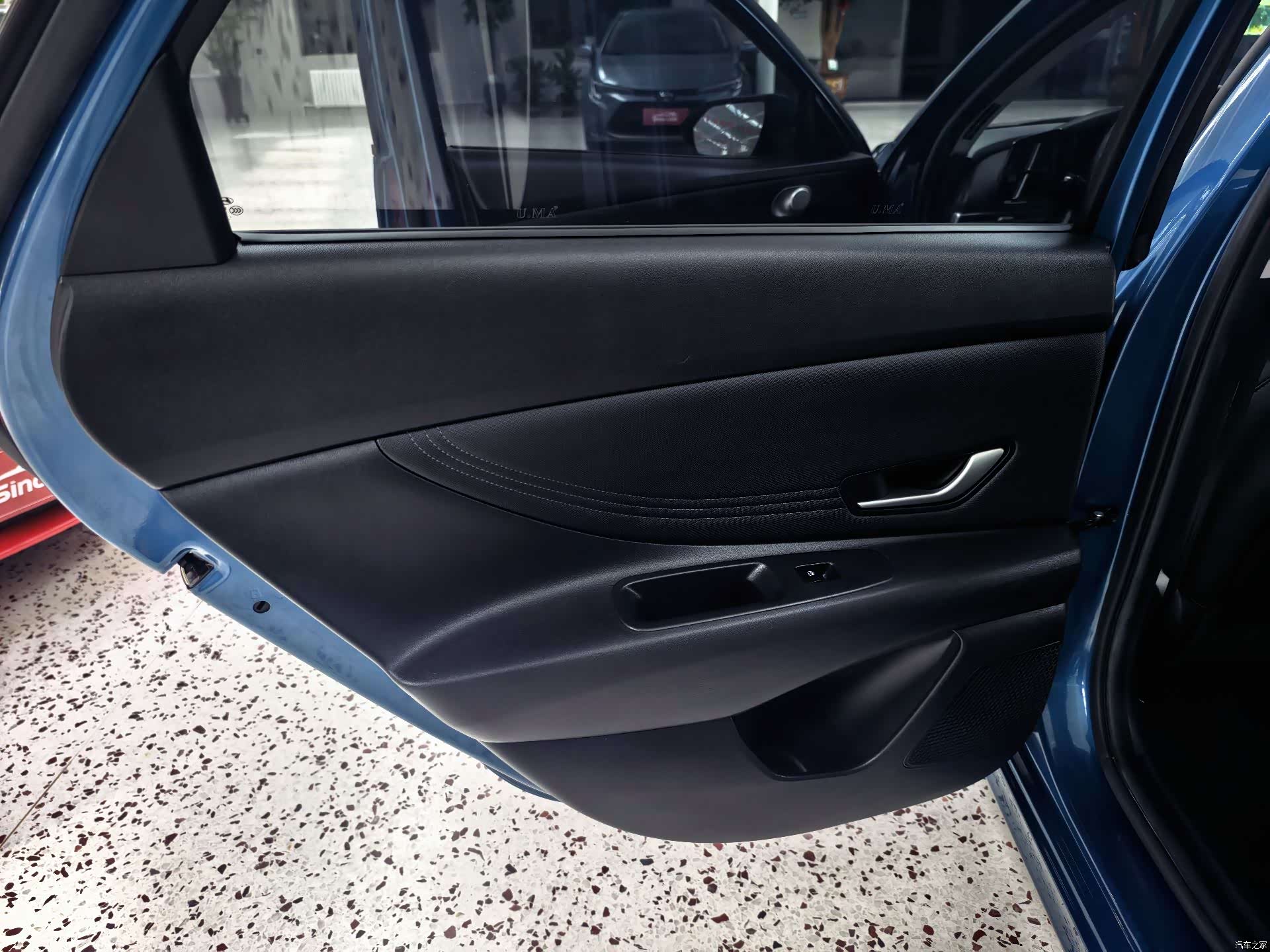 Hyundai Elantra, 2022 13