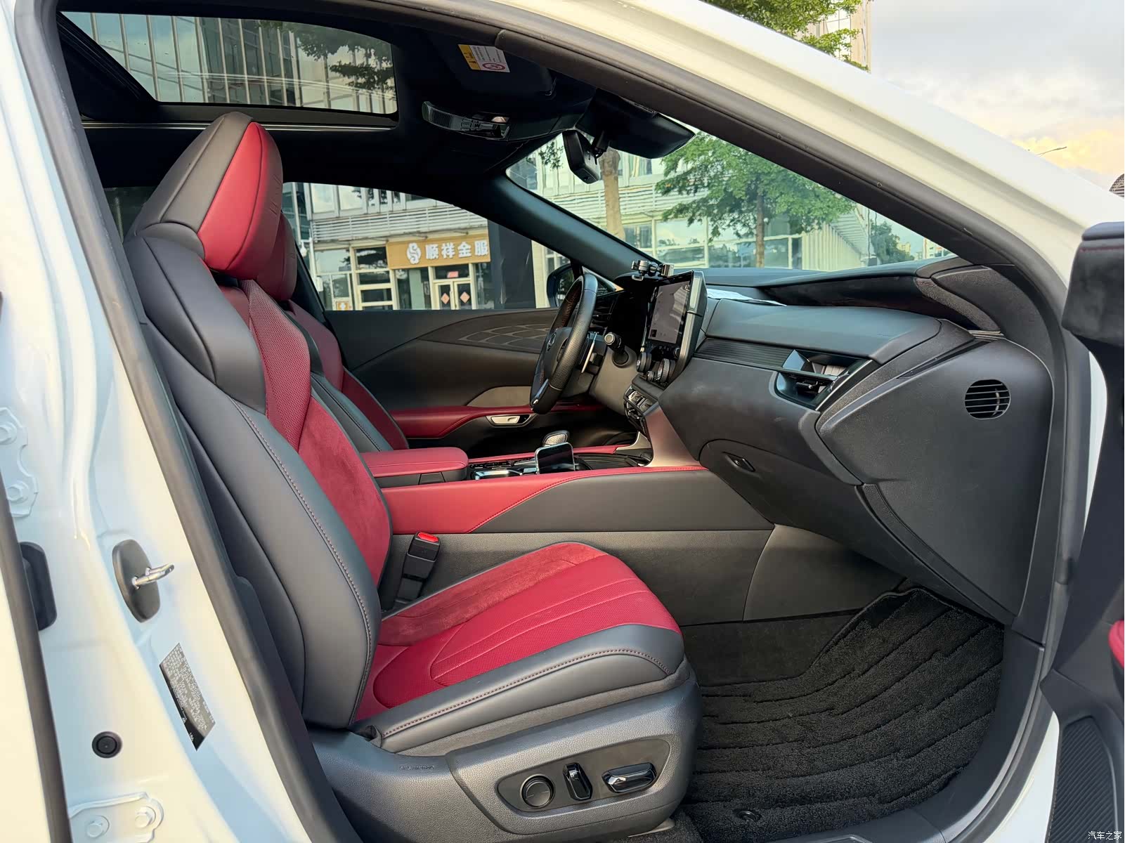 Lexus RX, 2023 10
