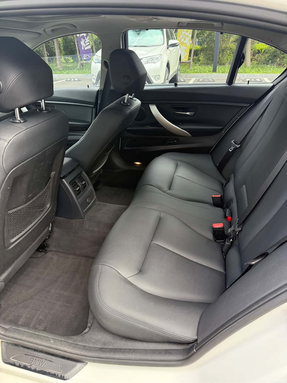BMW 3 Series, 2015 13
