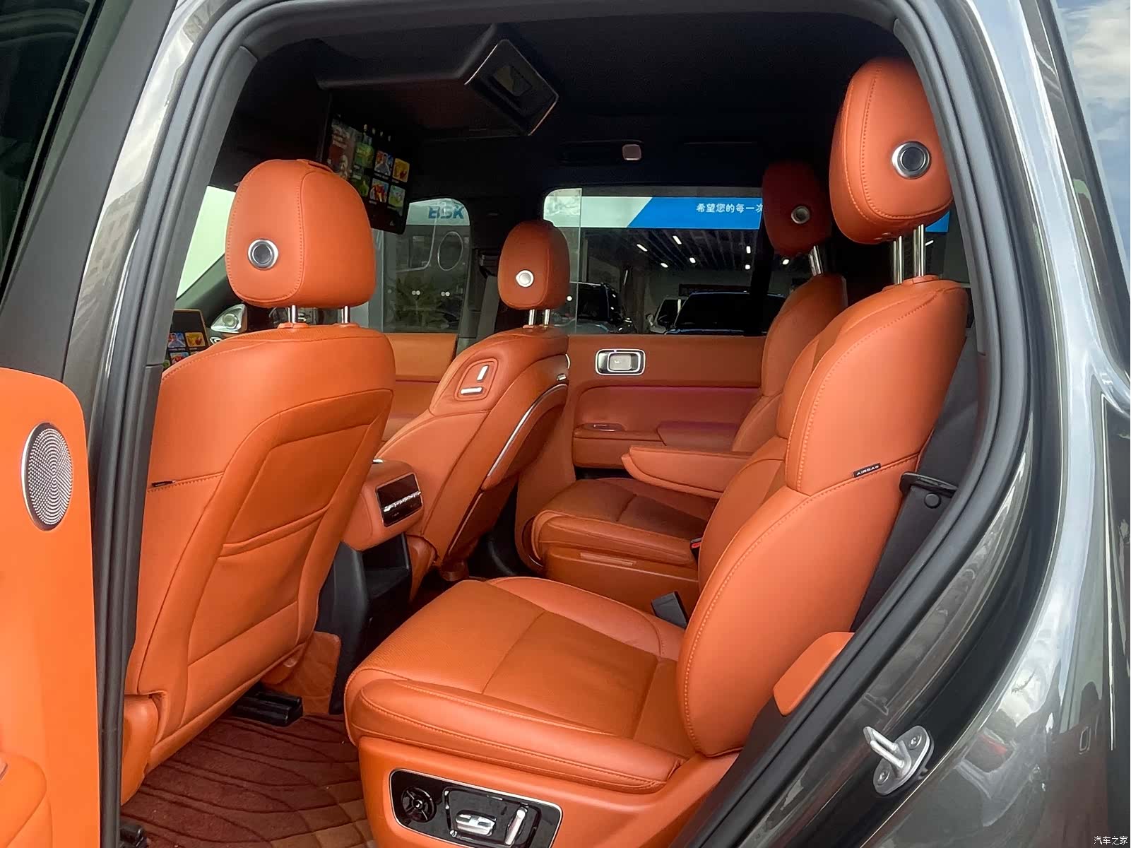 Li Auto L8, 2023 все фото