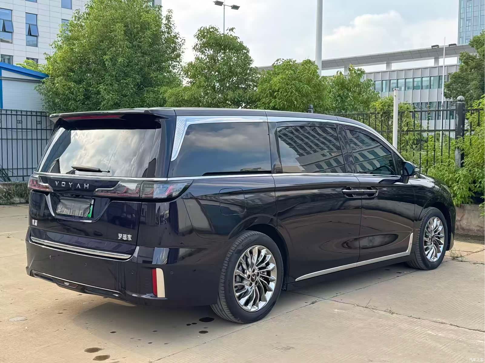 Voyah Dreamer, 2023 6