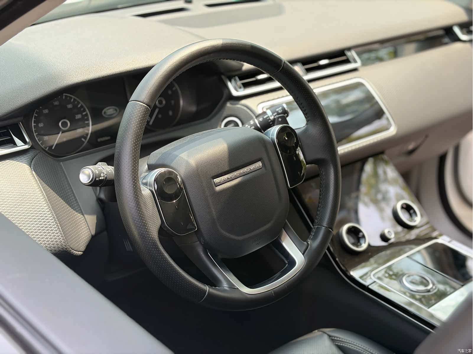 Land Rover Range Rover, 2019 24