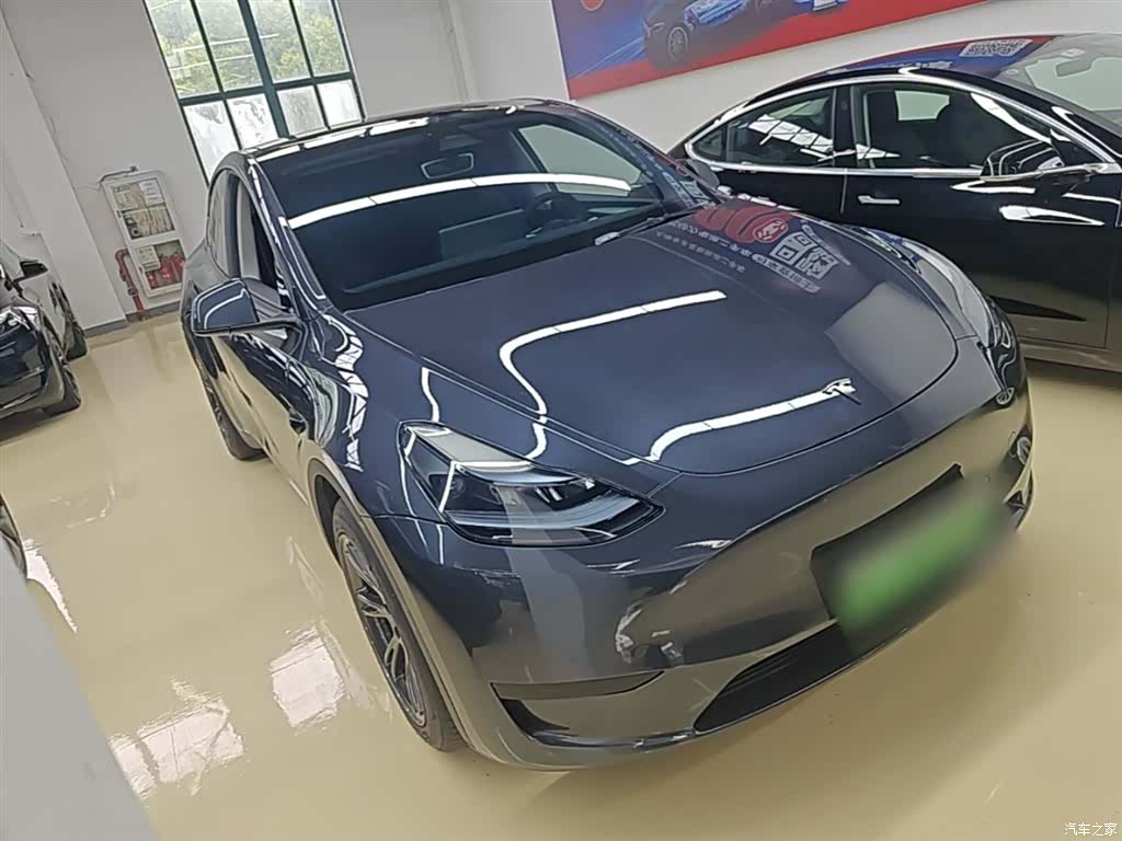 Tesla Model Y, 2024 4