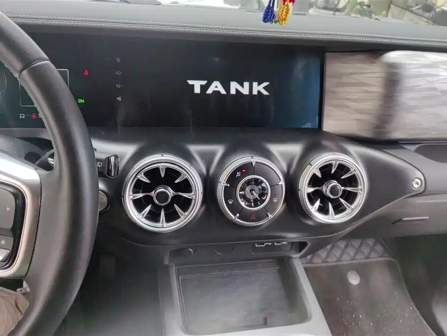 Tank 300 Tank 300