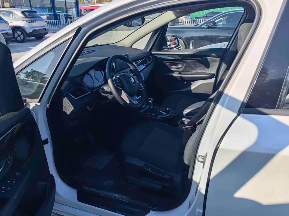 BMW 2 series station wagon