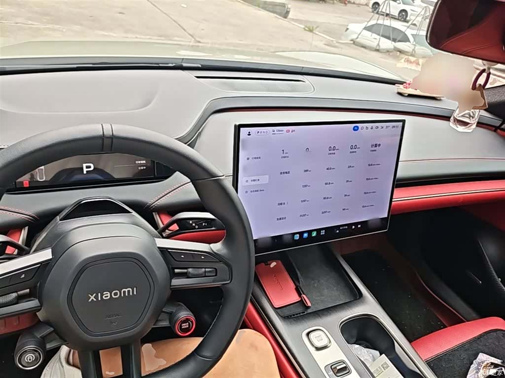 Xiaomi SU7, 2025 10