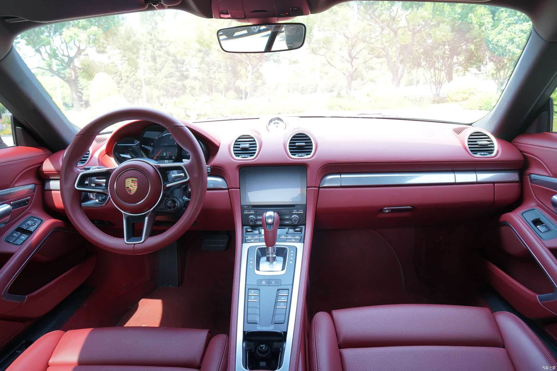 Porsche Cayman, 2024 8
