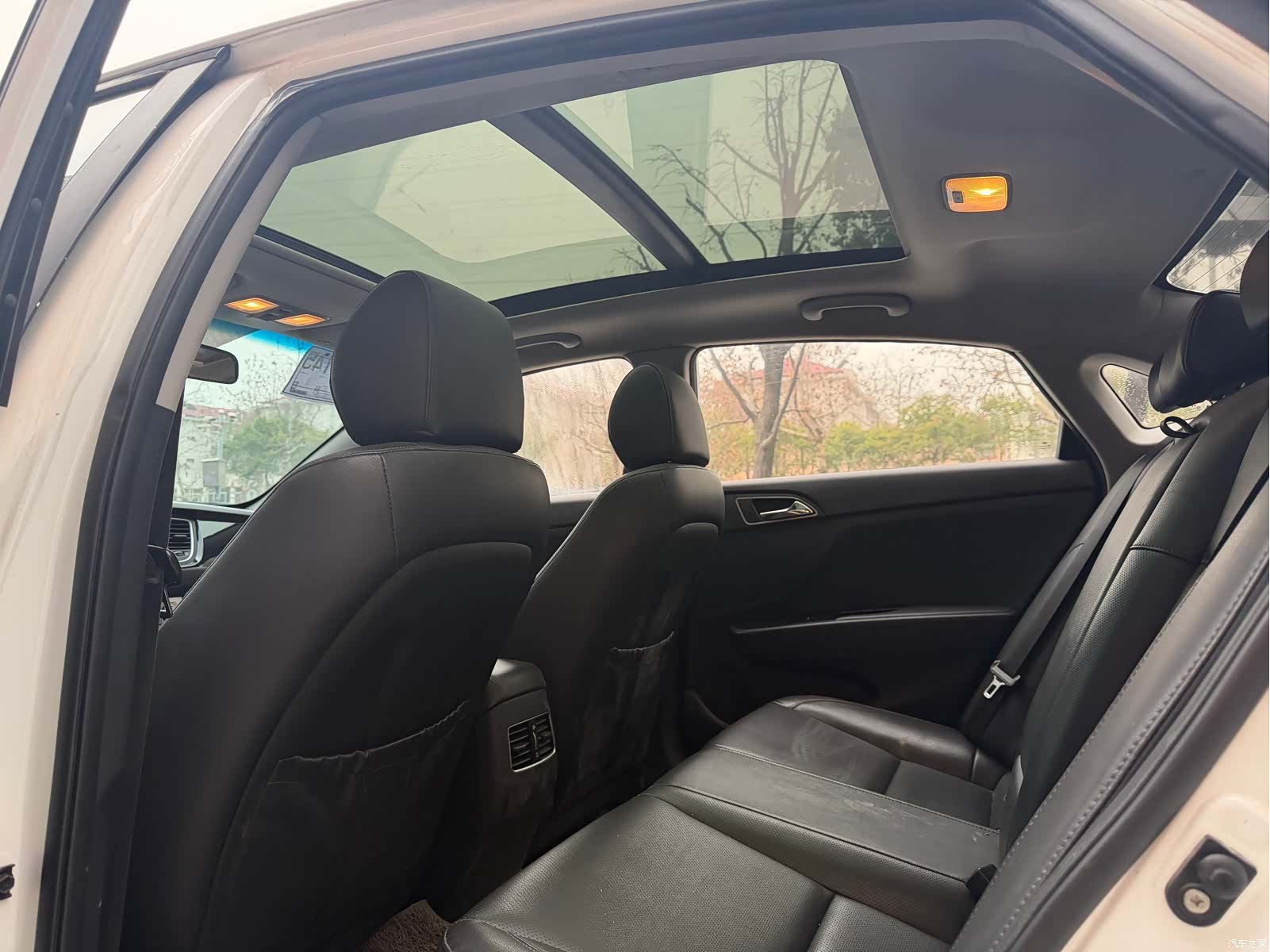 Hyundai DLX, 2014 8