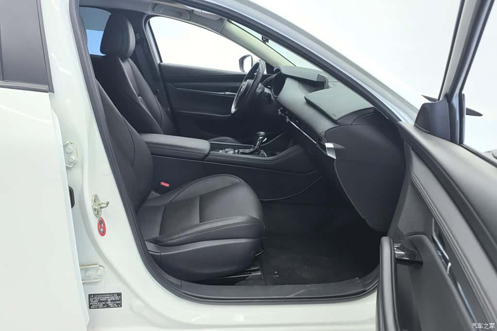 Mazda Mazda3, 2022 8