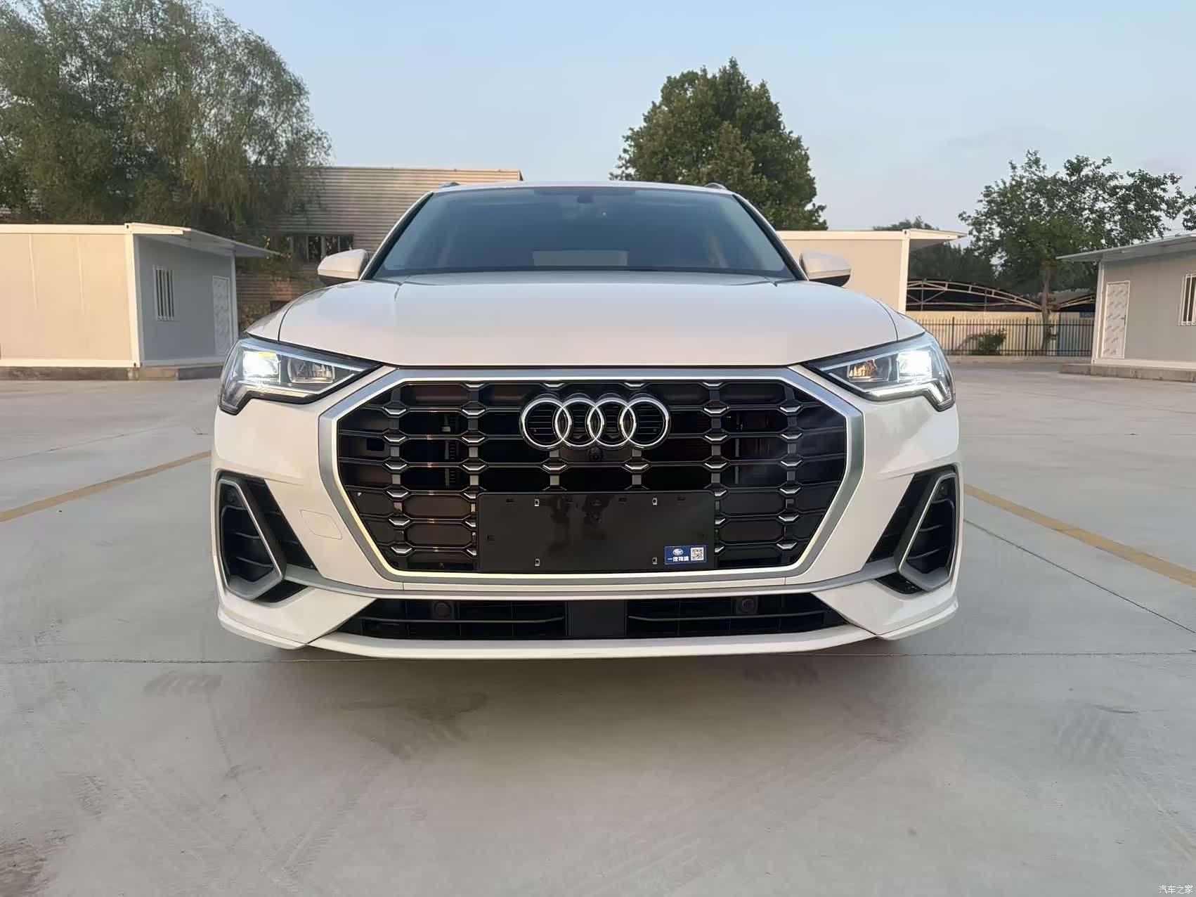 Audi Q3, 2022 2