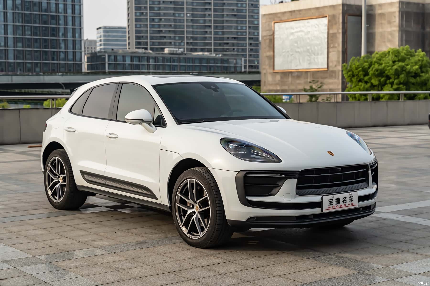 Porsche Macan, 2022 все фото