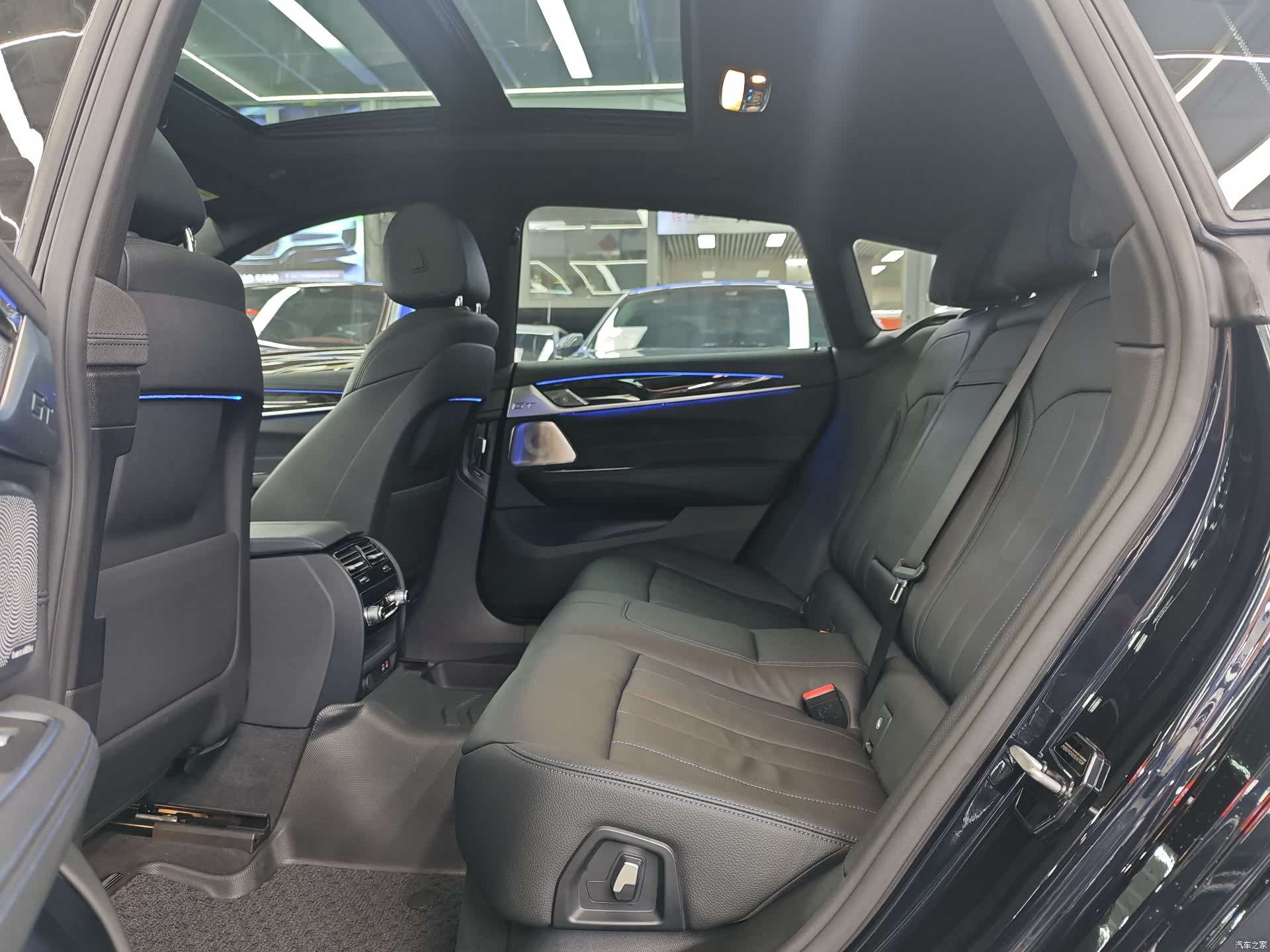 BMW 6 Series GT, 2025 6