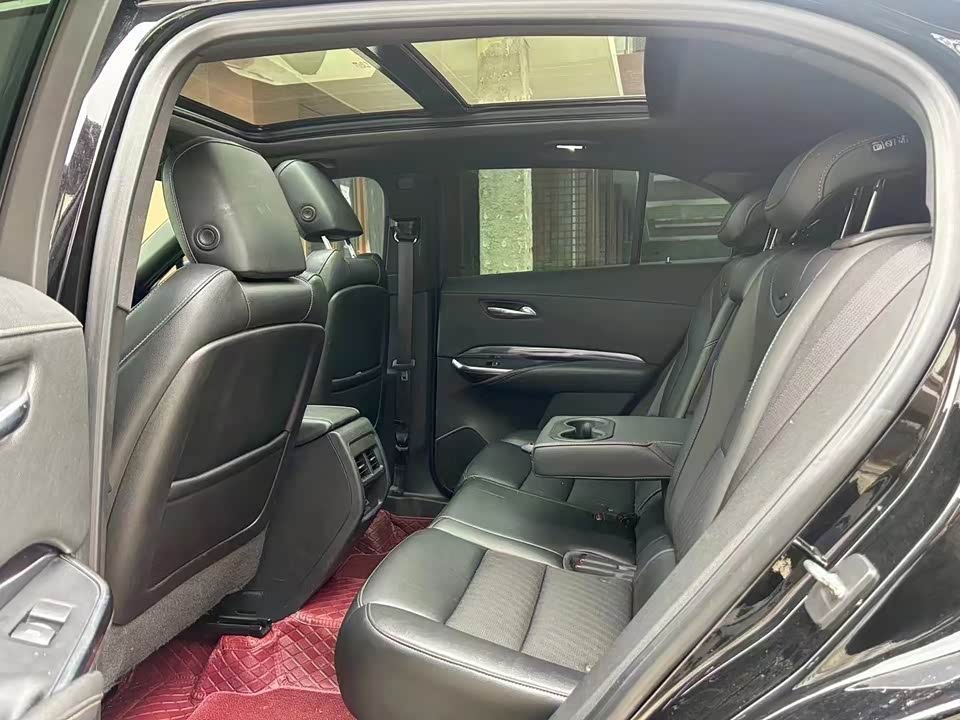 Cadillac XT4