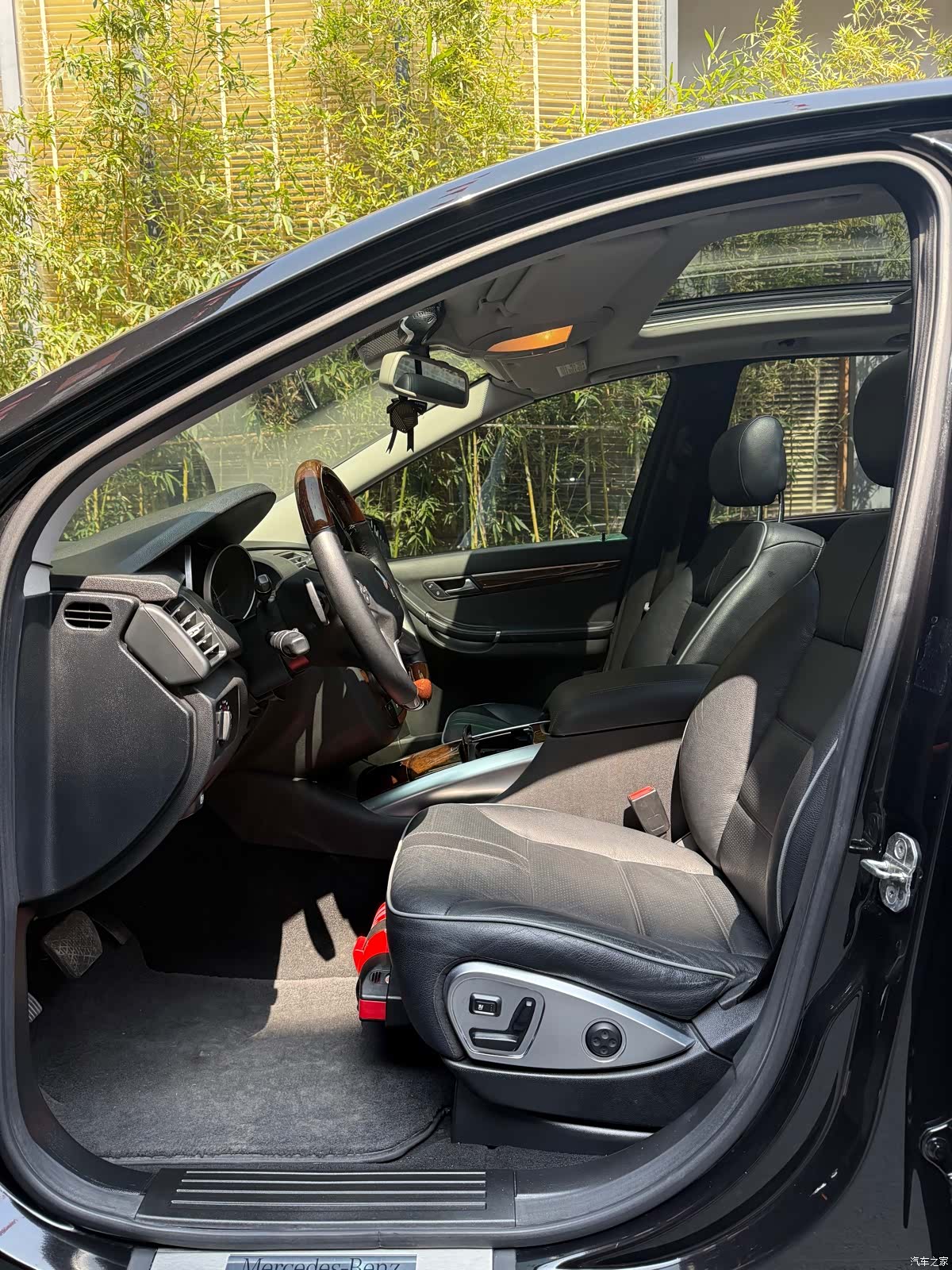 Mercedes-Benz R-Class, 2012 4