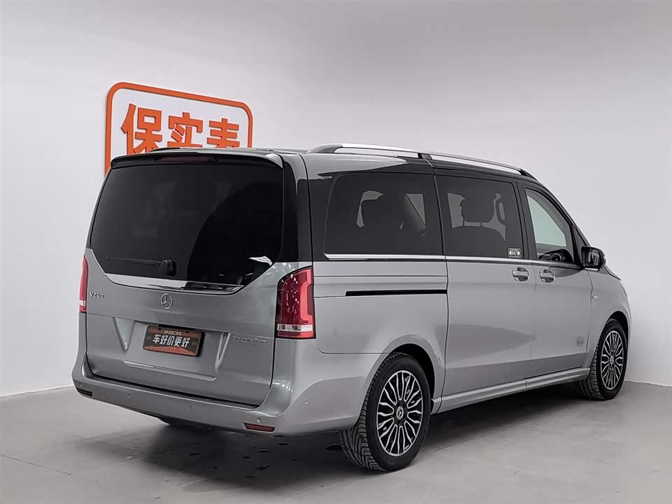 Mercedes-Benz V-class