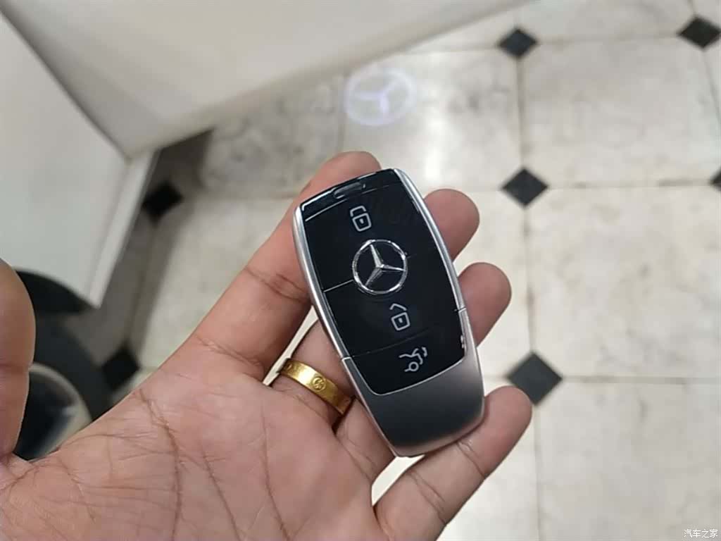 Mercedes-Benz E-Class, 2019 9