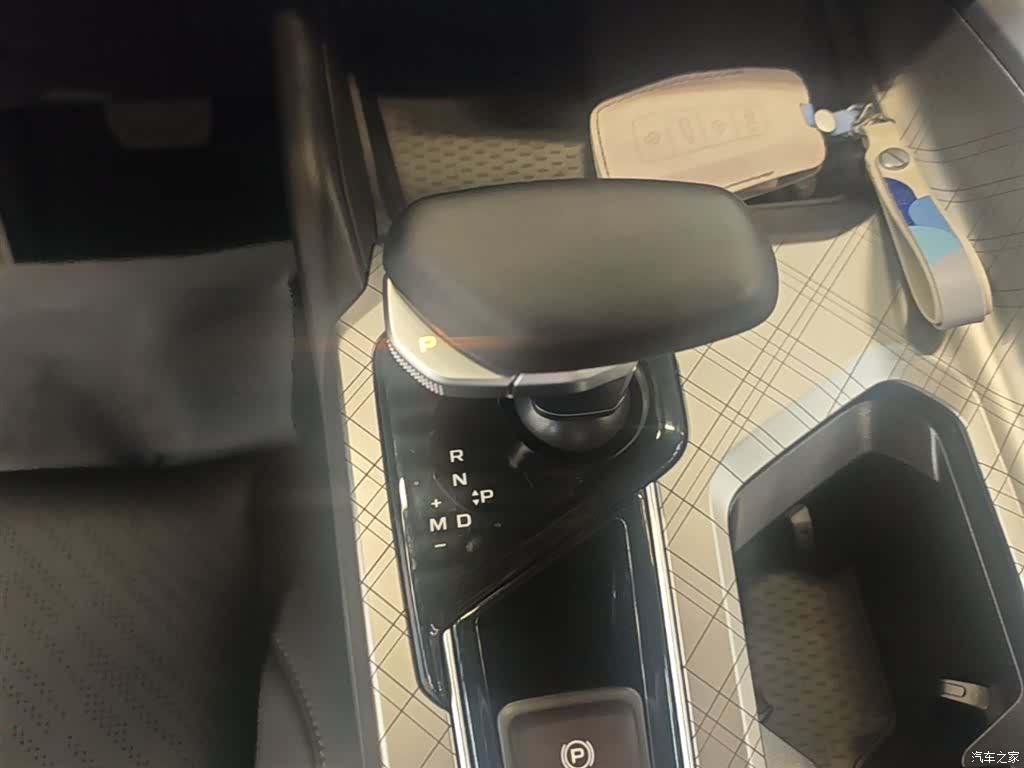 Geely Preface, 2022 14