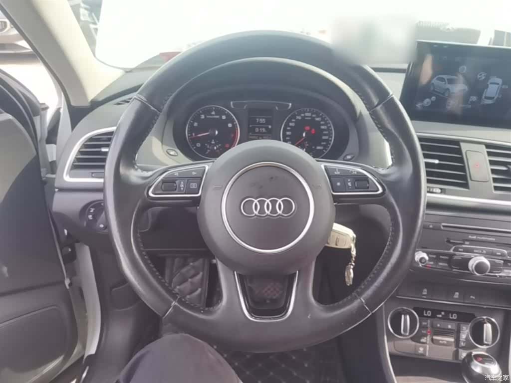 Audi Q3, 2017 11