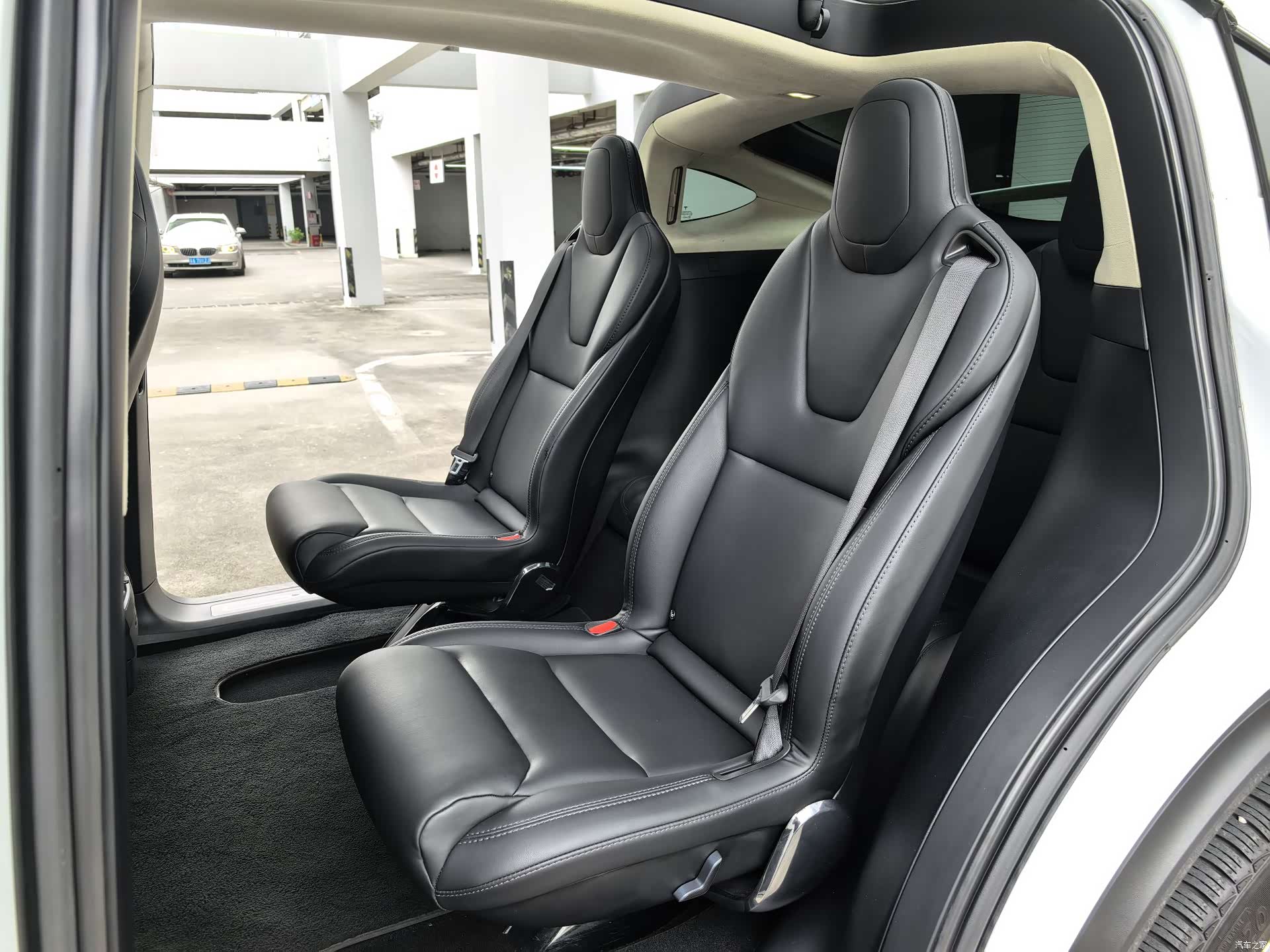 Tesla Model X, 2019 7