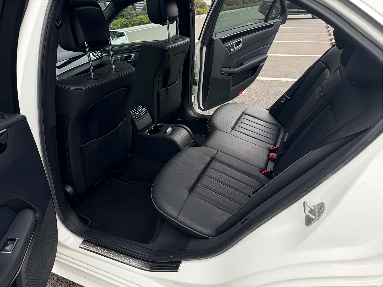 Mercedes-Benz E-Class, 2015 13
