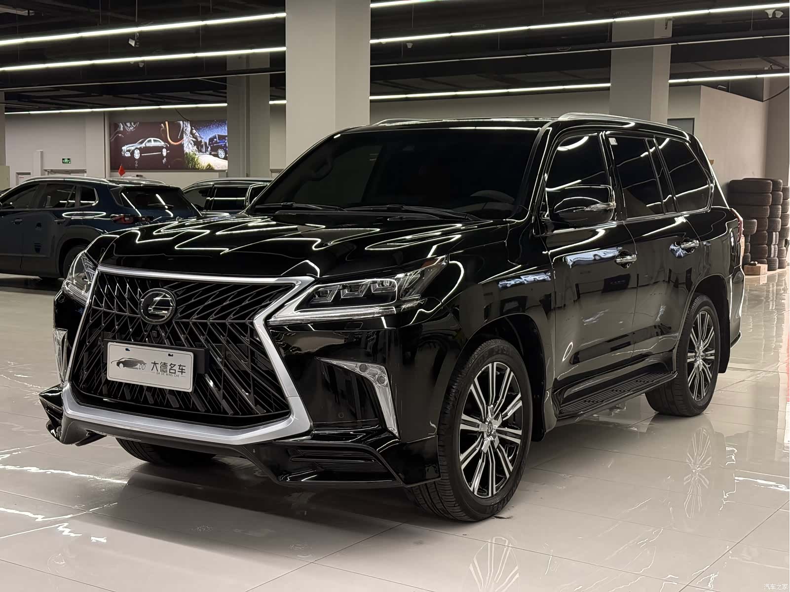 Lexus LX, 2018 1