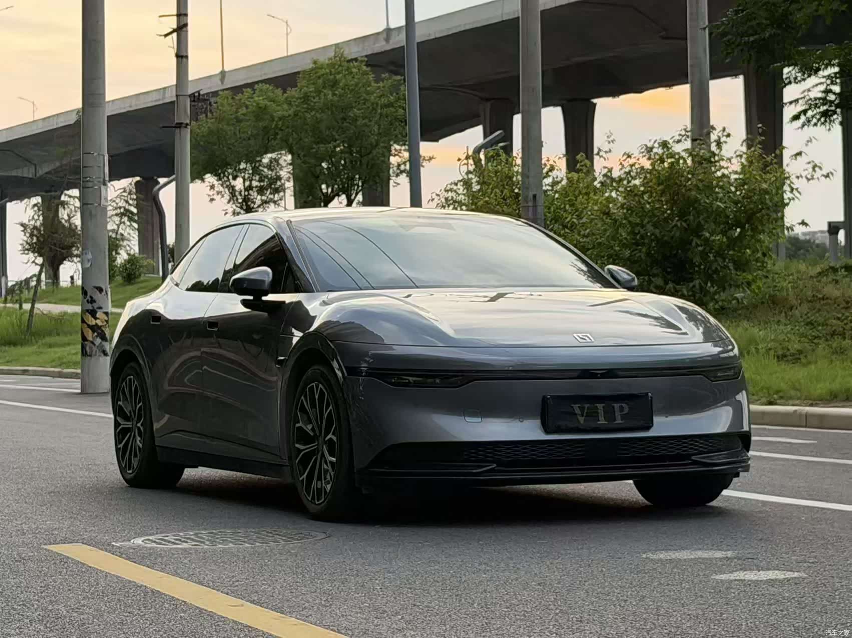Zeekr 007, 2024 4