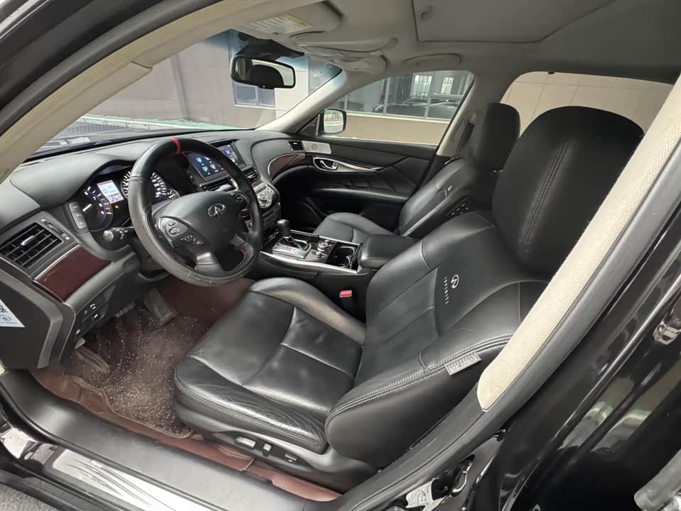 Infiniti Q70 Infiniti Q70