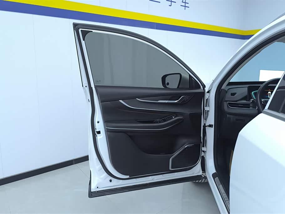 Exeed Chasing the wind