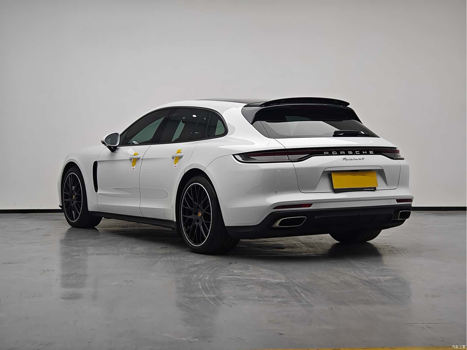Porsche Panamera, 2024 2