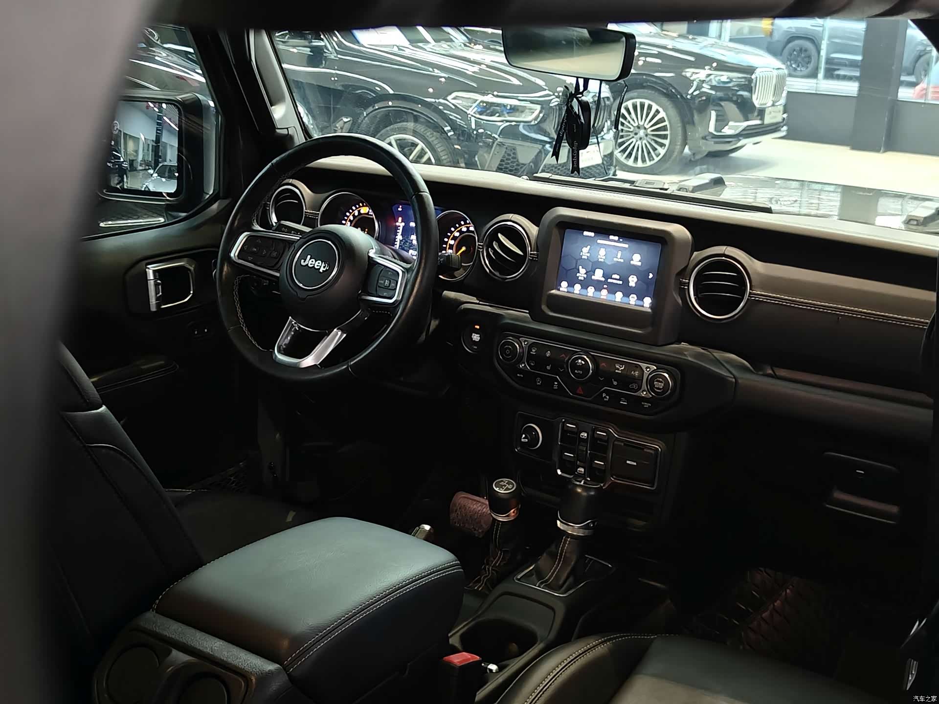 Jeep Wrangler, 2021 15