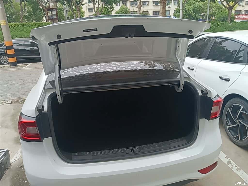 Roewe i5, 2021 19