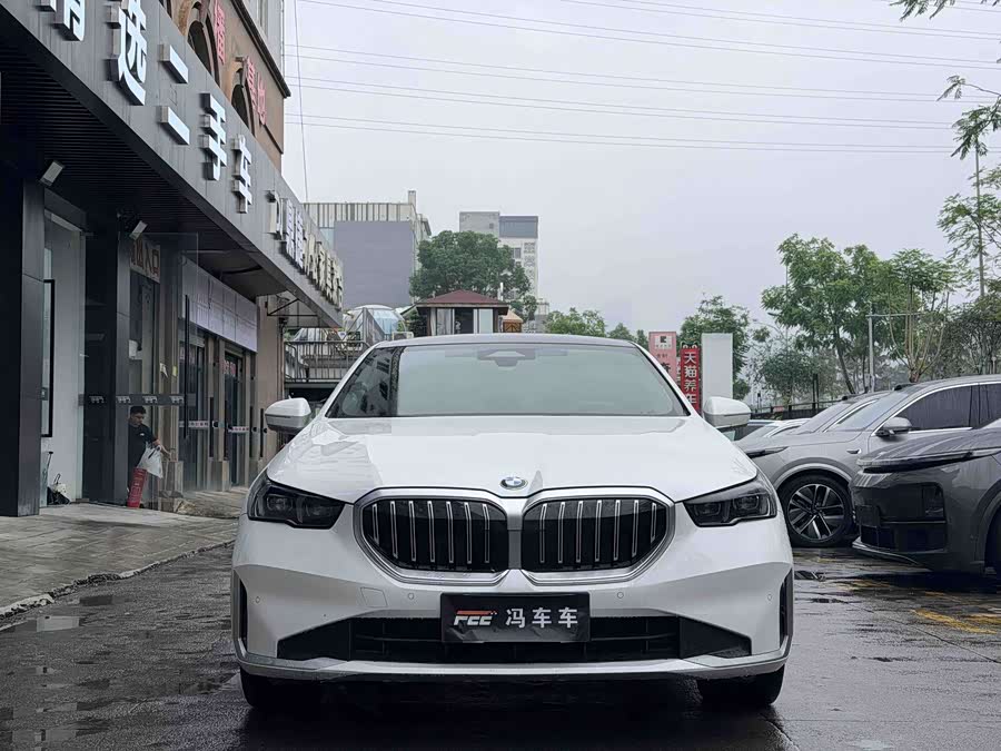BMW 5 Series 2025, фото 2
